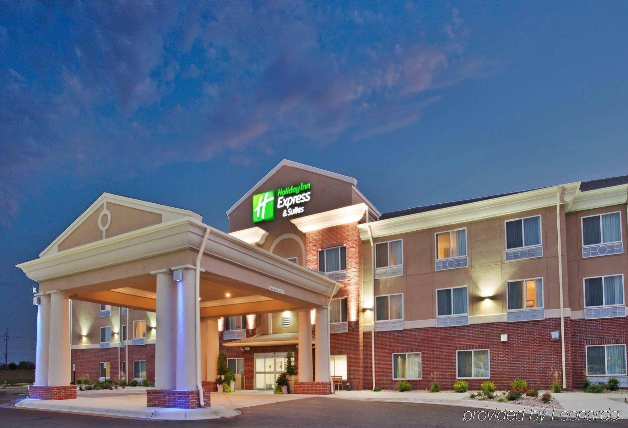 Holiday Inn Express Hotel & Suites El Dorado By Ihg Exterior foto